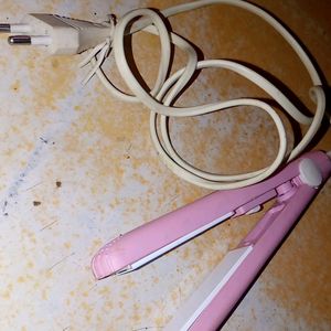 Selling Small Pink Hair straightener