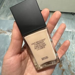 Nars Light Reflecting Foundation