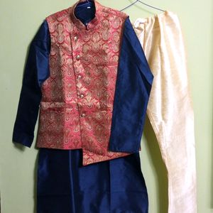 New/Unused Men Kurta Pyjama With sadree