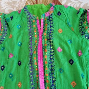 Women's Embroidery Kurta