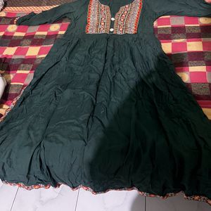 Naira Kurti