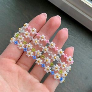 Beaded Flower Bracelet 🌼🌸