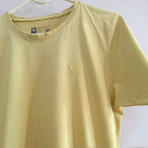 Lemon Colour T-shirt In Good Condition