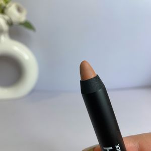 Love Earth Crayon Lipstick. Shade - Juniper