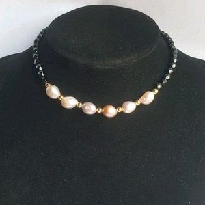 Mother Of Pearls Choker Necklace