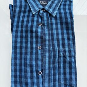 Men Shirt Size 40 (L)