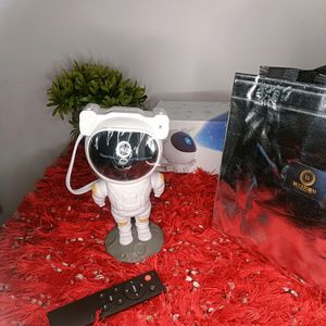 ASTRONAUT GALAXY PROJECTOR