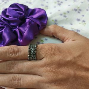 Satin Scrunchie With Oxidised Finger Ring