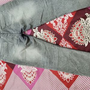 Awsome Quality Grey Denim Jeans For Girls ❤️❤️