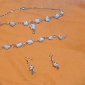 Necklace With Earing N Bracelets