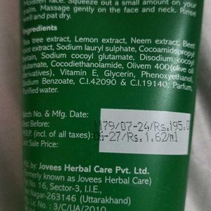 Jovees Herbal Tea Tree Face Wash For Men And Women