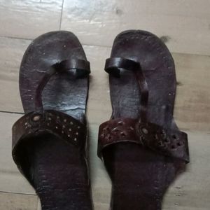 Kolapuri Chappal