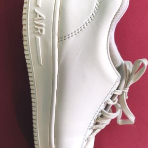 White Sneakers | Uk 9 (27 cm)