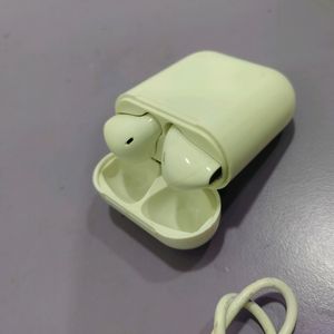 i 12 Earbuds With Charger