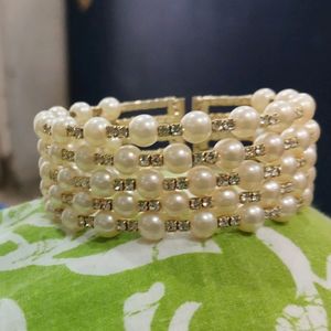 Adjustable Stone and pearl Bracelet