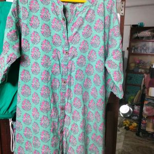 Cotton Kurti And Leggins.