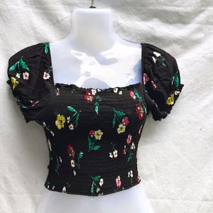 30T. CUTE BLACK CROP TOP