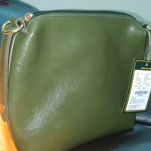 One size Slingbag