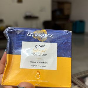 Aqualogica  Glow + hydra Gel Moisturiser