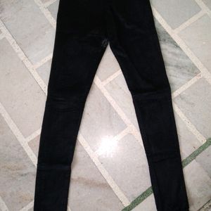 Black Skinny Jeans(Women's)