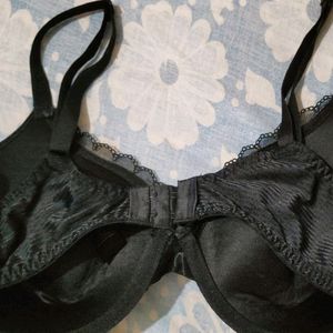 Black 🖤 Bra 34D