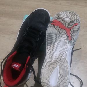 Gently Used Brand New PUMA Men's Rebound Sneakers!