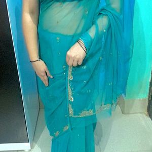 Only Saree Without Blouse And Petticoat