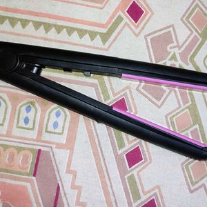 Philips Selfie Straightener( Negotiable)