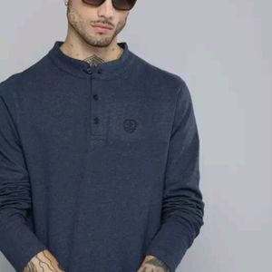 Man Full Sleeve Solid Sweatshirt.