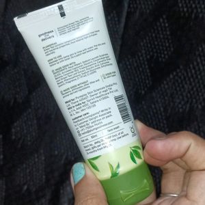 Plum Green Tea Face Wash