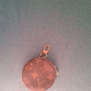 Louis Vuitton Coin Pouch For Akshara