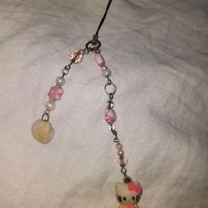 CLEARANCE SALE!! 🎀HELLO KITTY PHONE CHARM🎀