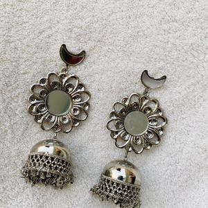 2 pairs Silver Earrings