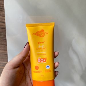 Aqualogica Dewy Sunscreen