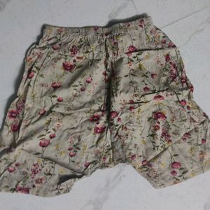 New Shorts 🩳 For girls Elastic Never Used