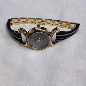 Bracelet type golden color Analog Watches for wome