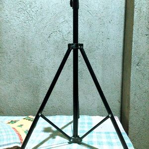 Tripod Stand