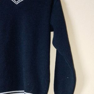 Cute Navy Blue sweatshirt