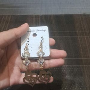 Set Of 2 Hairband And Earrings