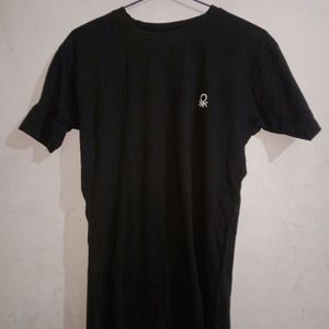 Black T-shirt