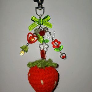 ₊˚⊹౨ handmade crochet strawberry keychain ৎ ₊˚⊹