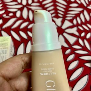 Huda Beauty: Glowish Skin Tint + Fdn Shade