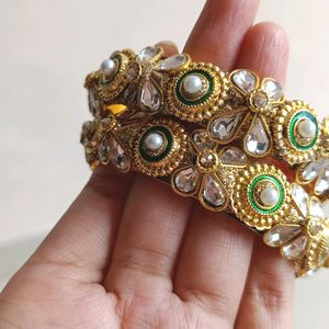 TRISHA BY KUNDAN BANGLE SET