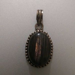 Black Pendent Of Necklace