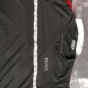 HUGO BOSS Men's Black Tshirt