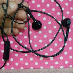 Earphone