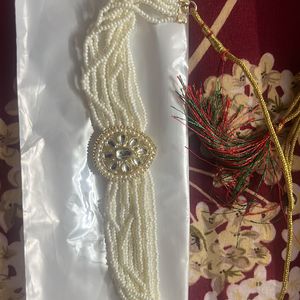 Necklace With Earrings And Mangtika