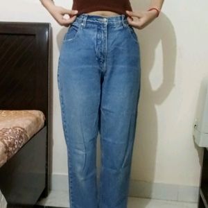 Loose Fit Jeans