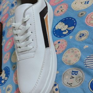 Sleek Bacon AST White Sneakers