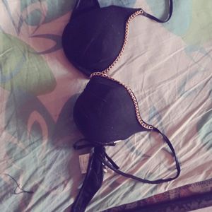 Black attractive padded bra